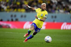 埃德米尔森：现在巴西和02年那支情况相似 内马尔得努力冲世界杯